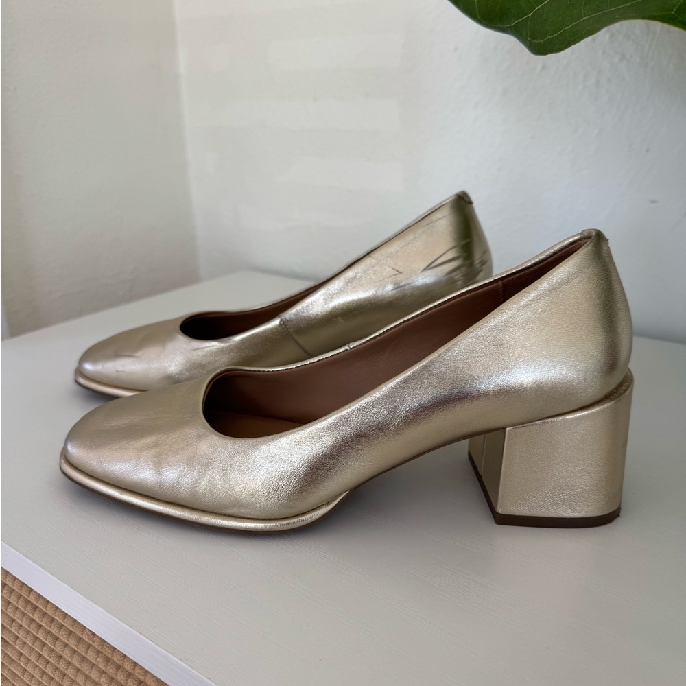 Aerosoles “Alae” Block Heel Round Toe Pumps - Picture 2 of 10
